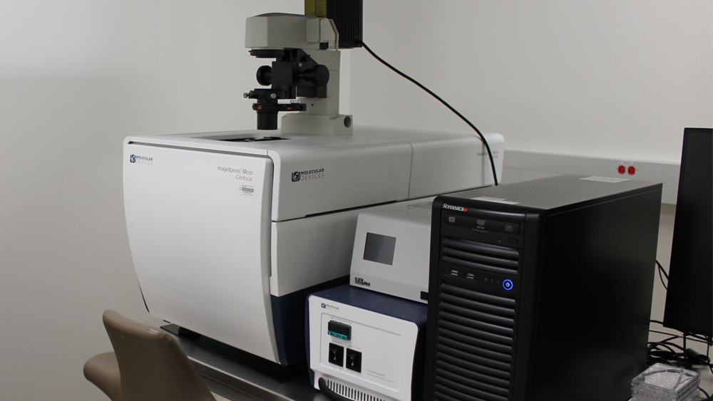 IXM confocal microscope