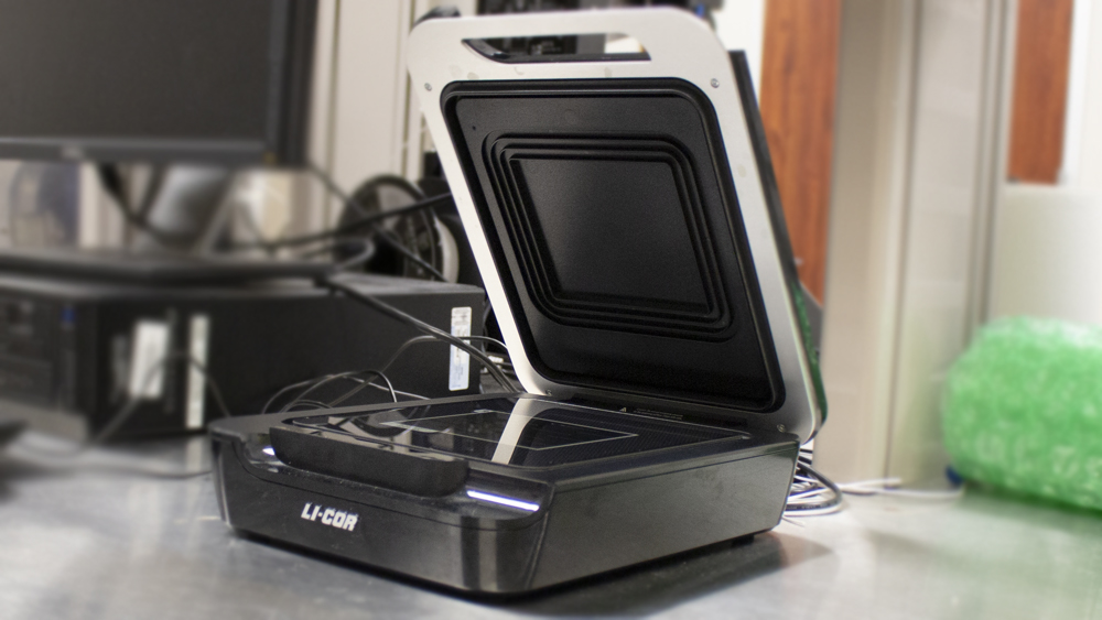 Western Blot Scanner machine in lab