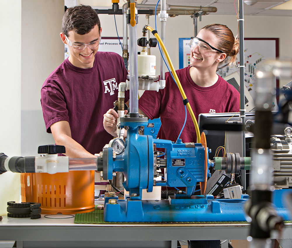 students working together in a lab