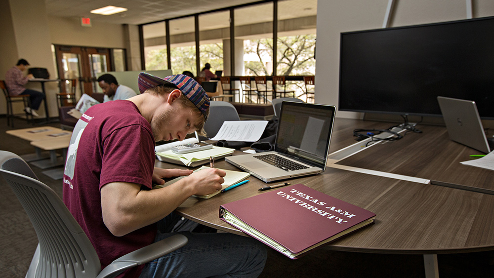 Mechanical engineering student studying.