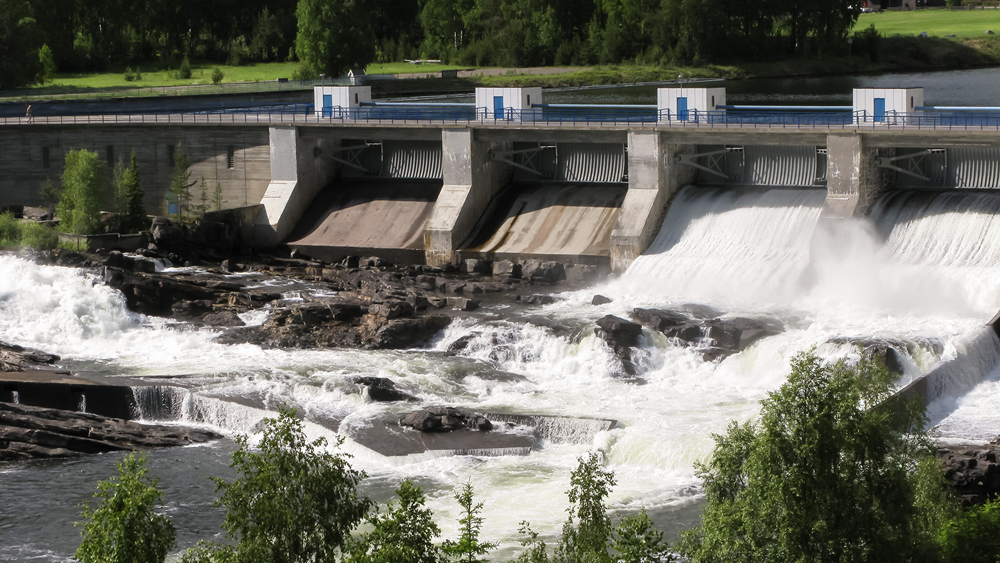 Water reservoir releasing water 